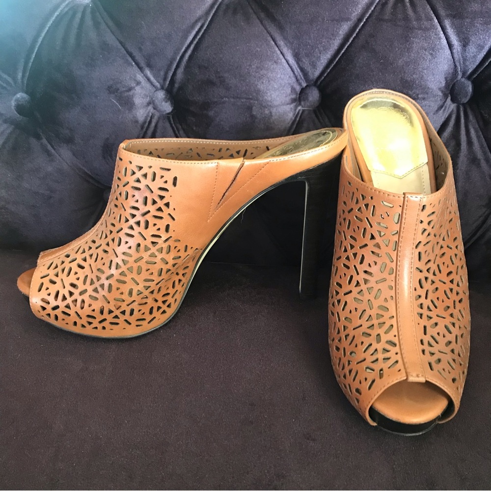 Vince Camuto leather peep toe heels
